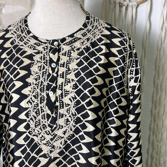 Dolma Black And Beige Silk Long Sleeve Embroidered Tunic Top Size Large - Picture 4 of 10